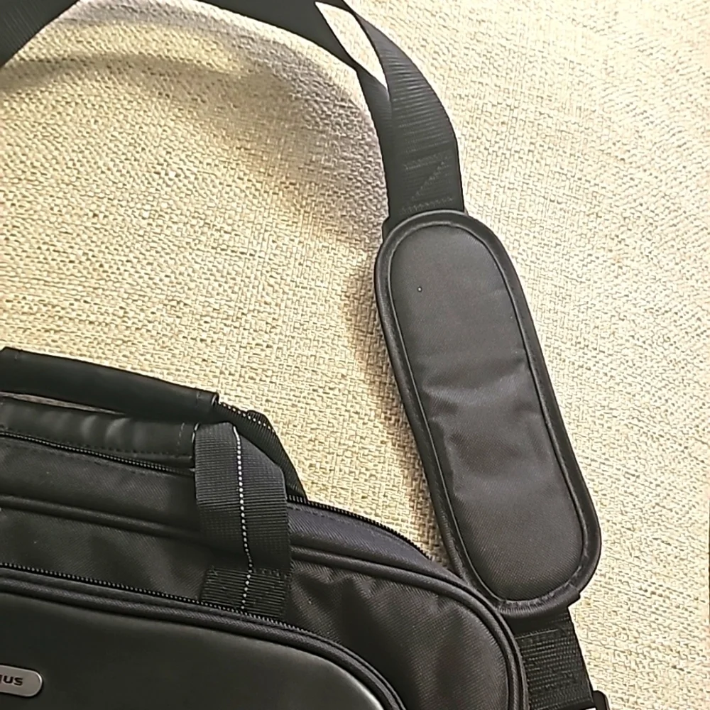 Targus Laptop bag black medium‎ new
